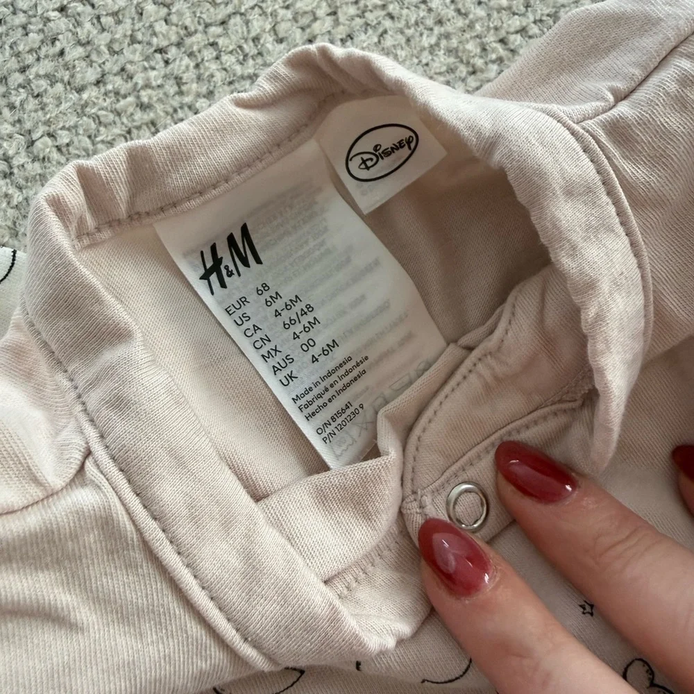 H&M Disney collab- Winnie the Pooh Kids Footies Set - White, Cream, and Pink - Picture 6 of 6